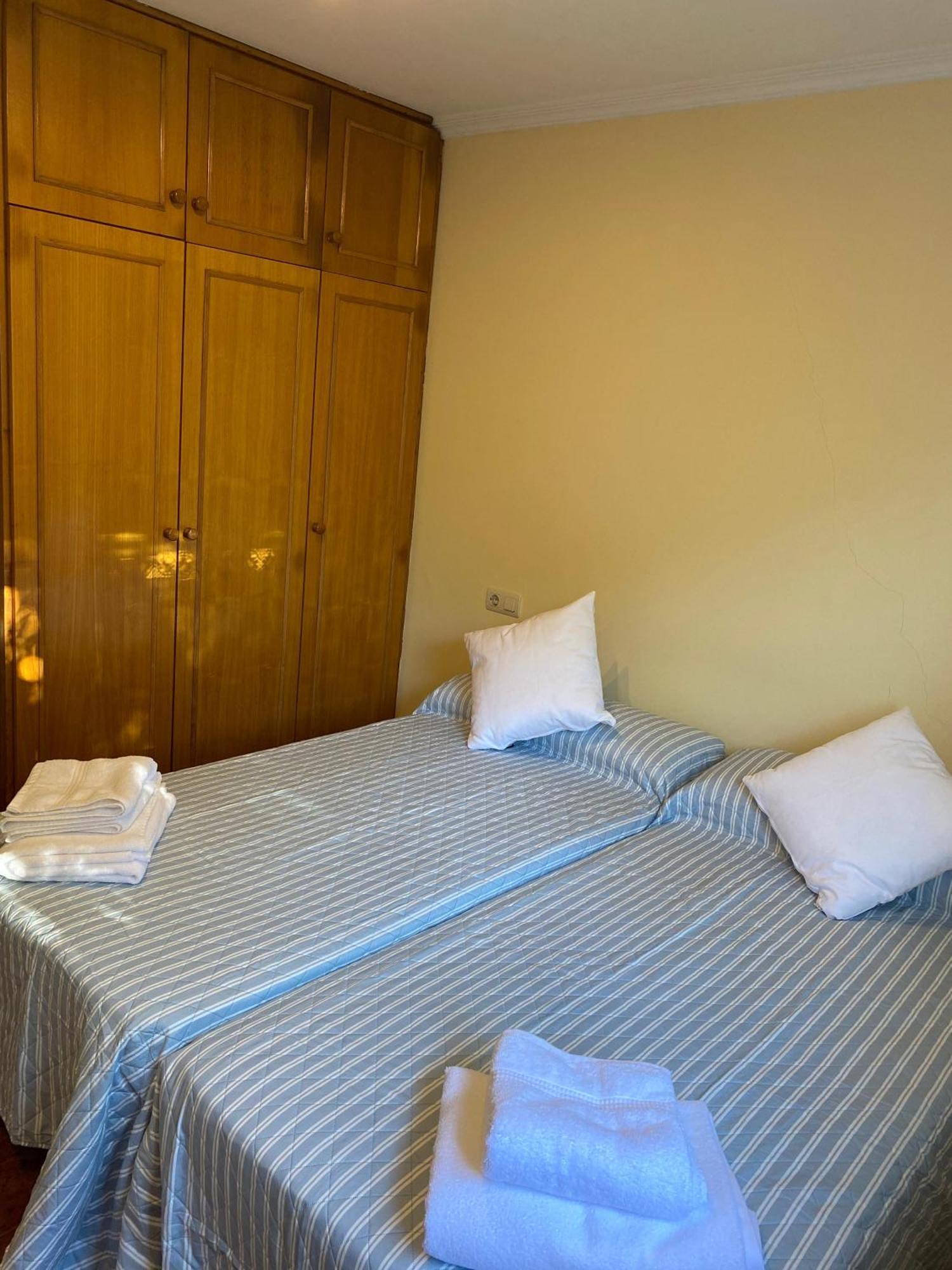 Chalet Adosado Independiente En Vigo - Canido Oya Esterno foto