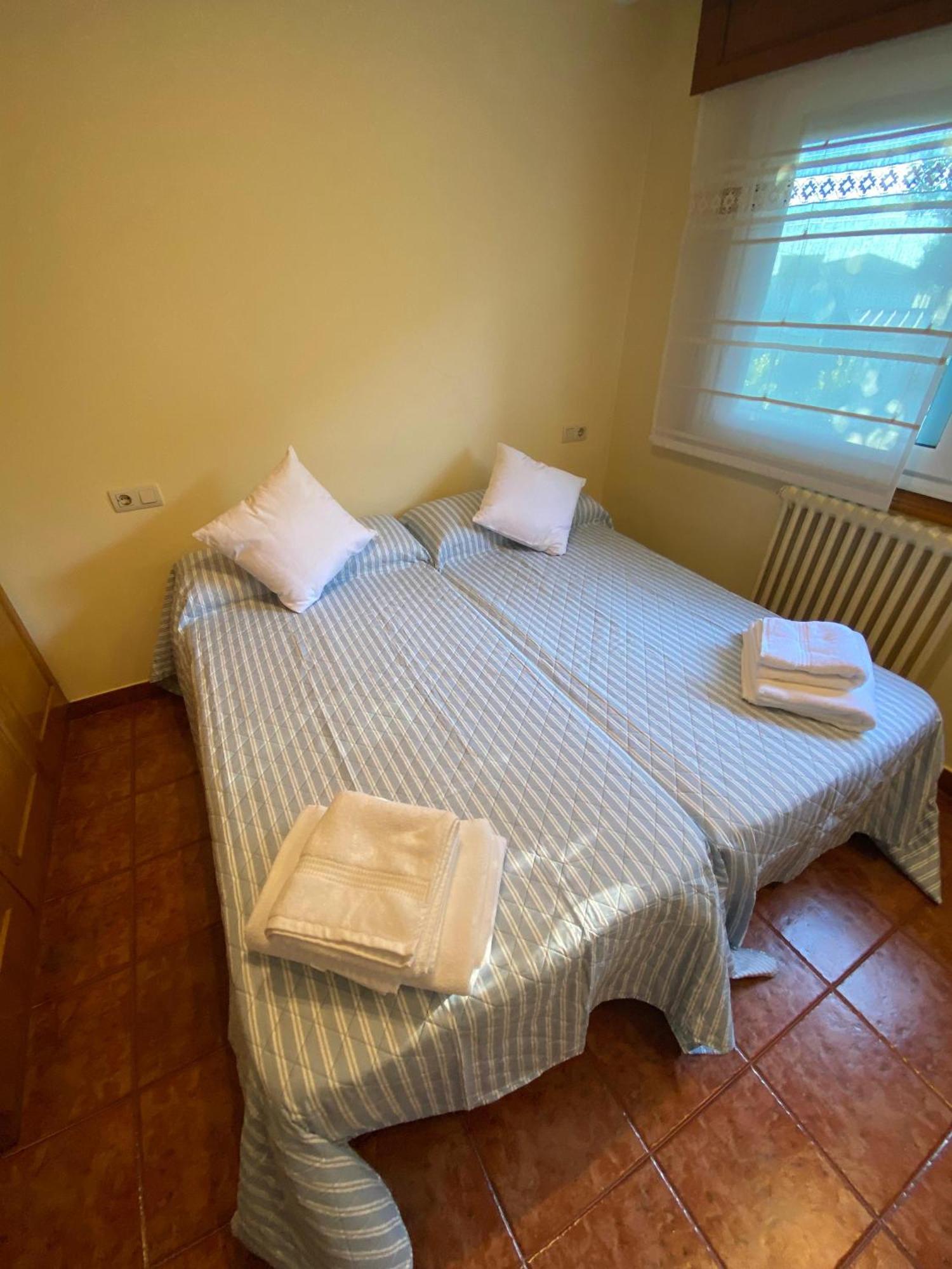Chalet Adosado Independiente En Vigo - Canido Oya Esterno foto